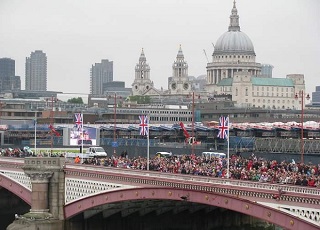 Thames Diamond Jubilee Pageant