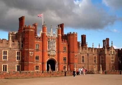 Hampton Court Palace (Admission Ticket)