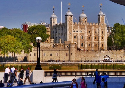 Crown Jewels of London Tour with River Cruise